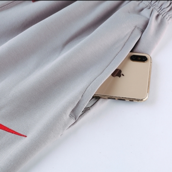 Nike/ PSG Jordan Off- White Tracksuit - Picture 5 of 6